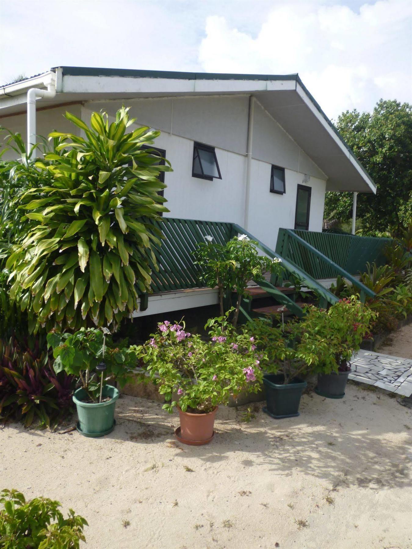 Rino'S Motel Arutanga Bagian luar foto